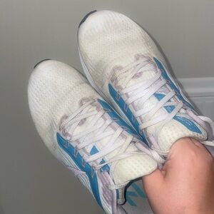 Nike White and Blue Athletic Shoes | Pegasus 39